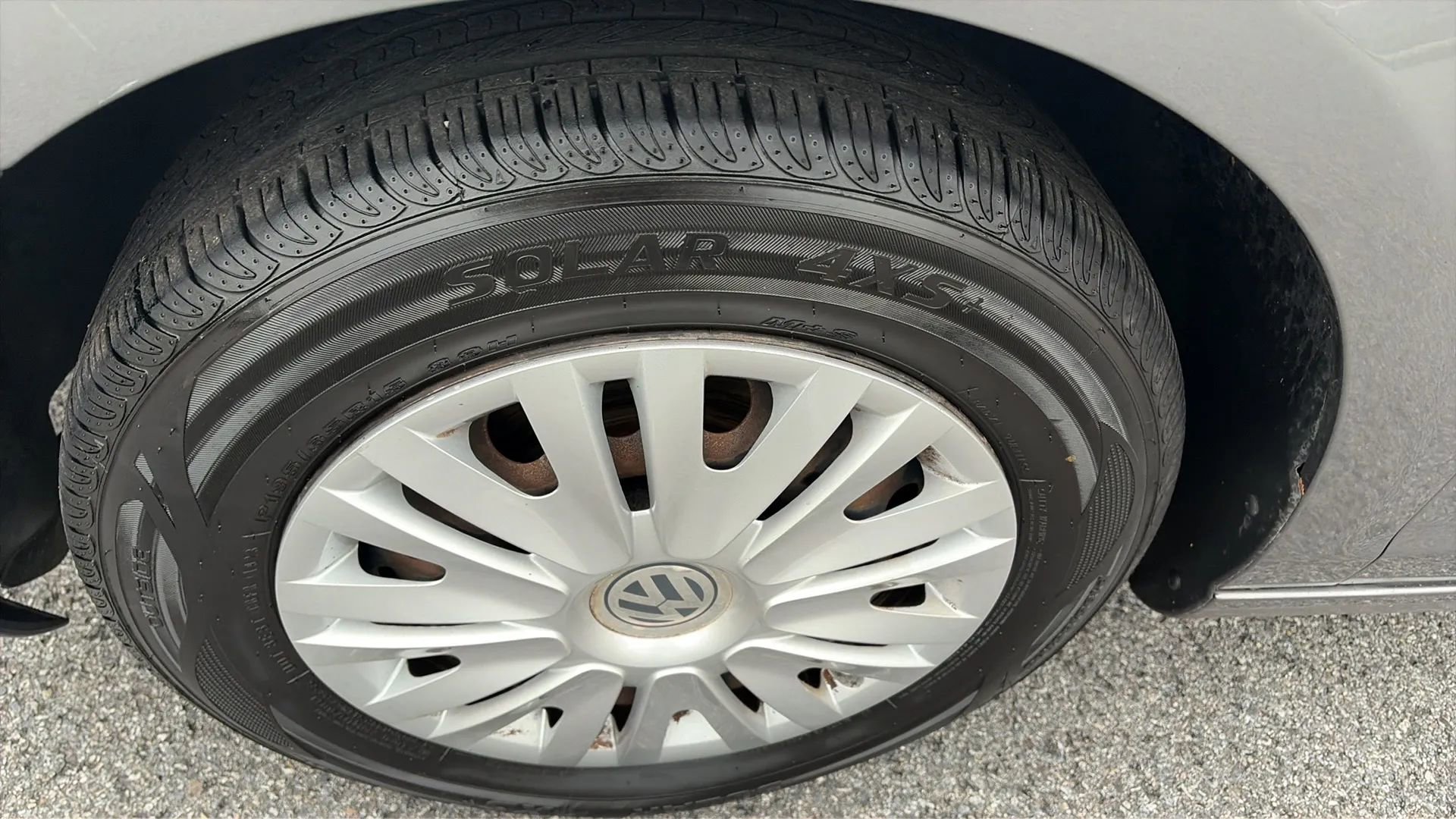 Used 2010 Volkswagen Golf 4-Door image 26