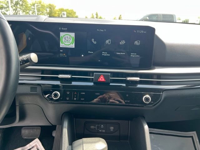 Certified 2026 Kia Sportage LX FWD image 17