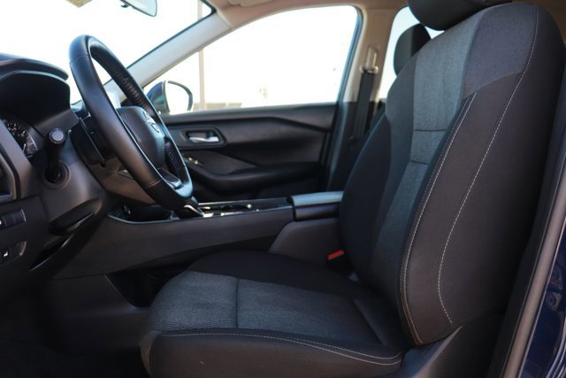 Used 2025 Nissan Rogue SV image 10