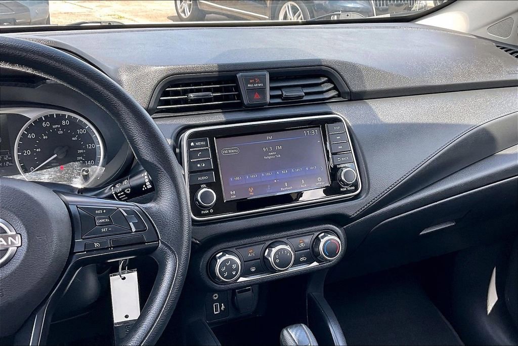 Used 2023 Nissan Versa S FWD image 9
