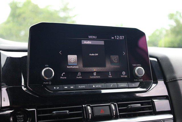 Certified 2025 Nissan Pathfinder SV FWD image 13