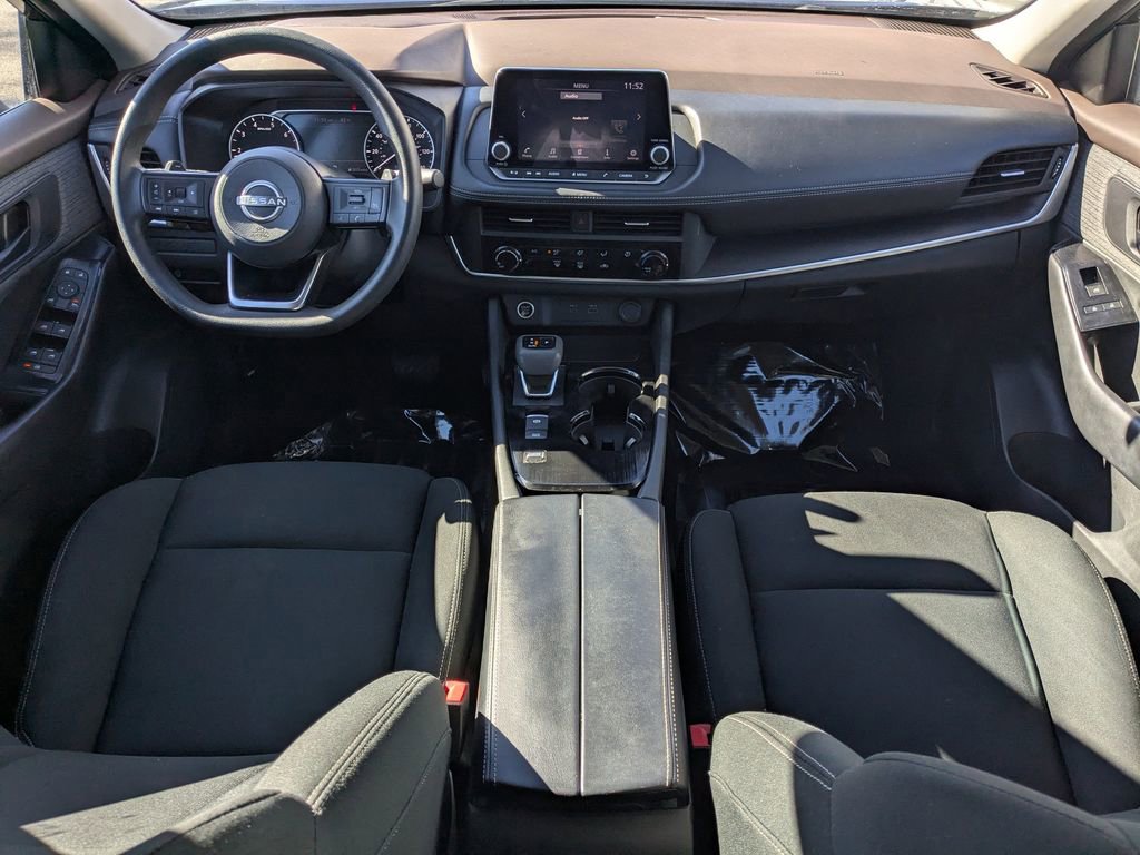 Used 2023 Nissan Rogue S image 14