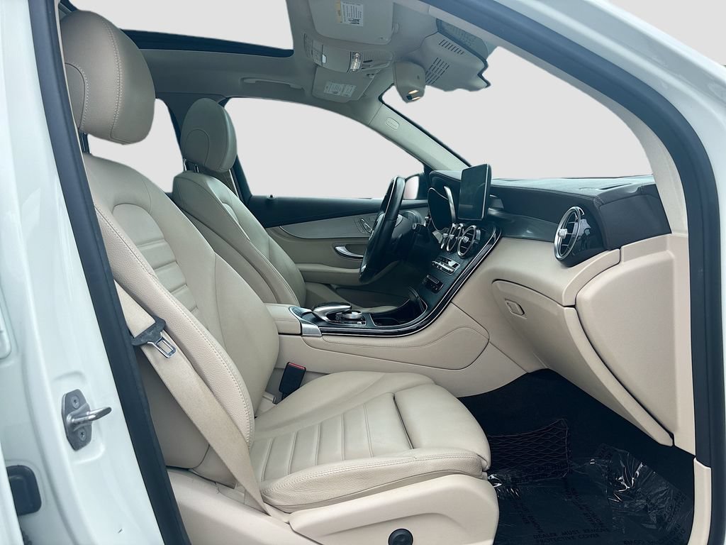 Used 2018 Mercedes-Benz GLC 43 AMG 4MATIC image 24