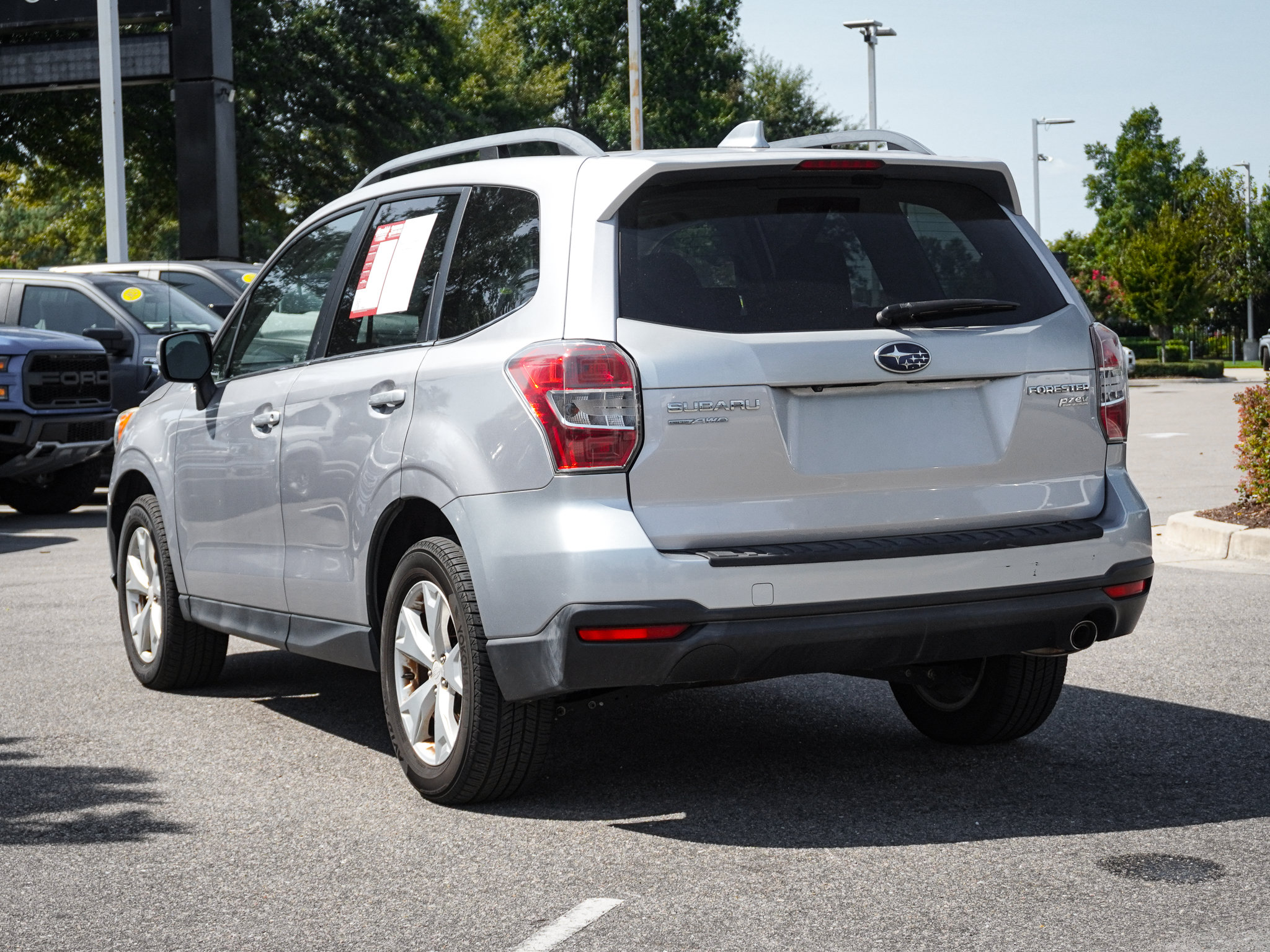 Used 2016 Subaru Forester 2.5i Limited w/ Popular Package #1 AWD/4WD image 8