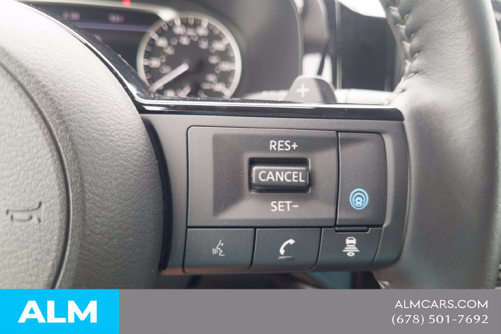 Used 2025 Nissan Pathfinder SL AWD/4WD image 28