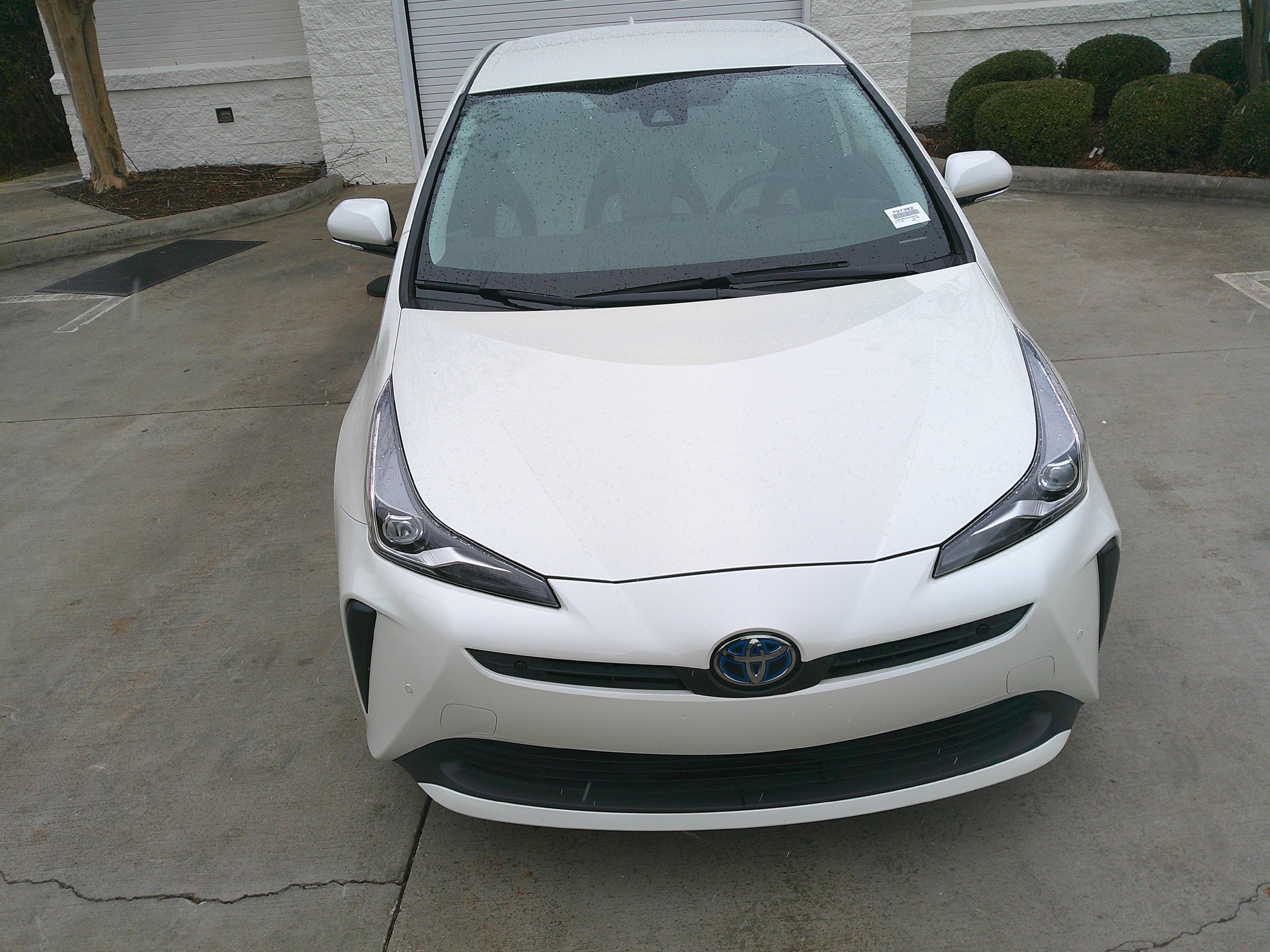 Used 2020 Toyota Prius Limited image 3