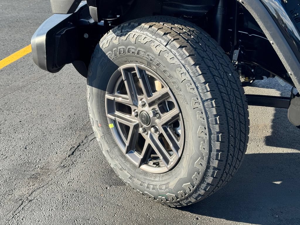 New 2026 Jeep Gladiator Sport AWD/4WD image 9
