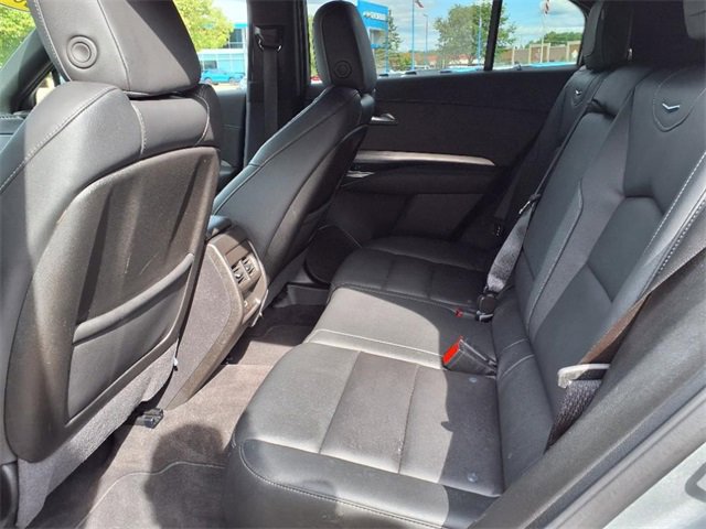 Used 2025 Cadillac XT4 Premium Luxury image 9