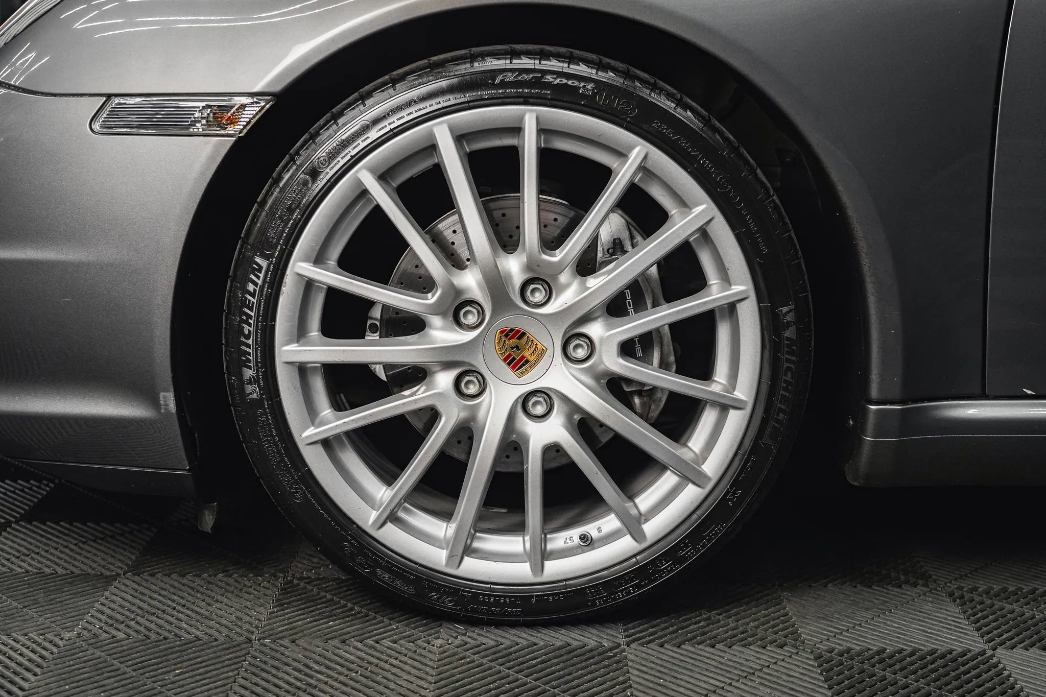 Used 2007 Porsche 911 GT3 RS image 11