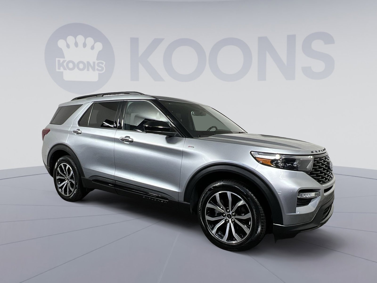 Used 2023 Ford Explorer ST-Line w/ Class IV Trailer Tow Package AWD/4WD image 2