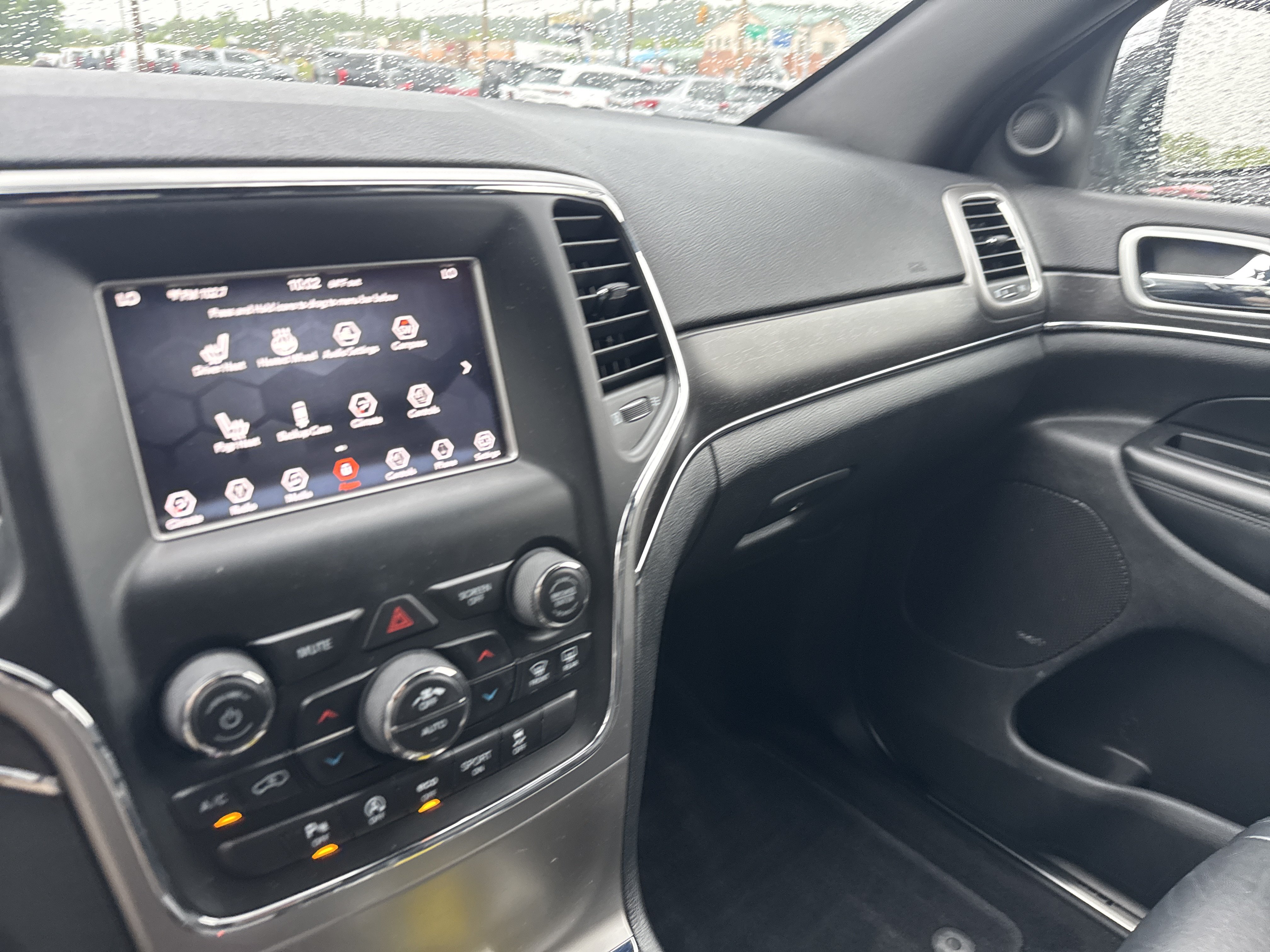 Used 2018 Jeep Grand Cherokee Limited AWD/4WD image 22
