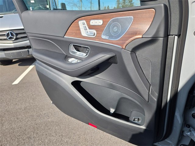 New 2026 Mercedes-Benz GLS 580 4MATIC image 22