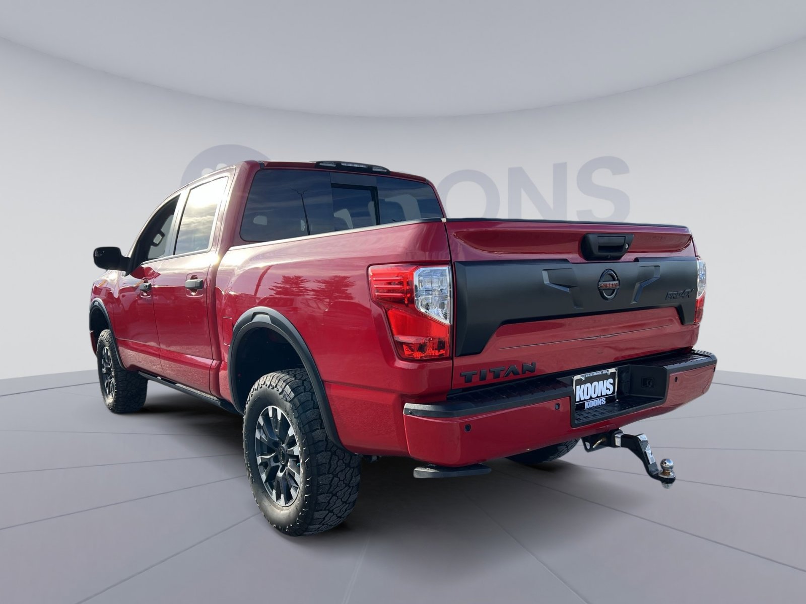 Used 2021 Nissan Titan PRO-4X w/ Pro-4x Convenience Package image 4