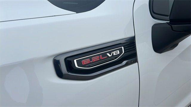 Used 2024 GMC Sierra 1500 AT4 w/ Technology Package image 10