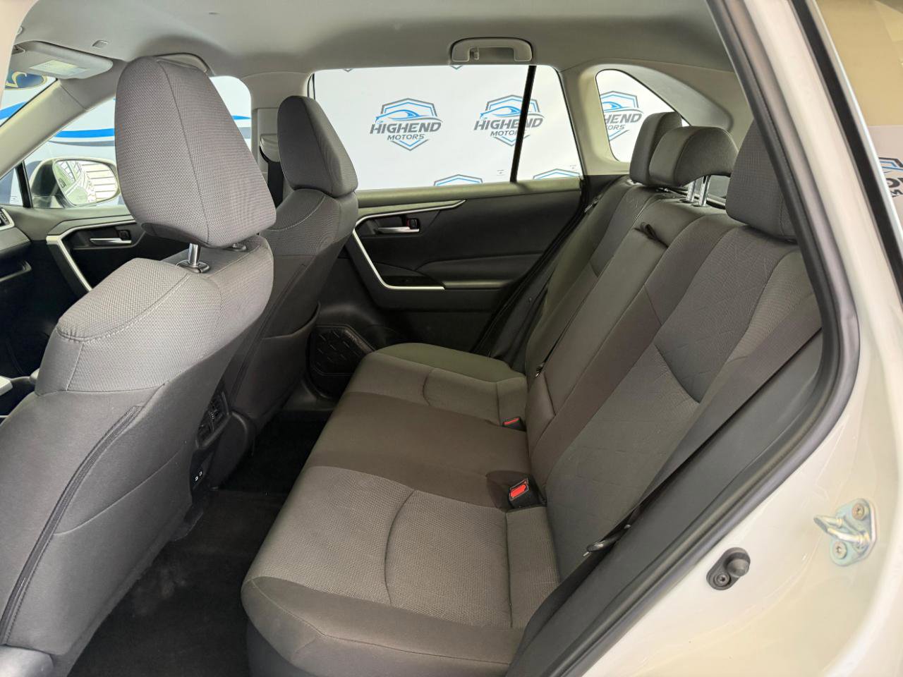 Used 2025 Toyota RAV4 XLE image 19