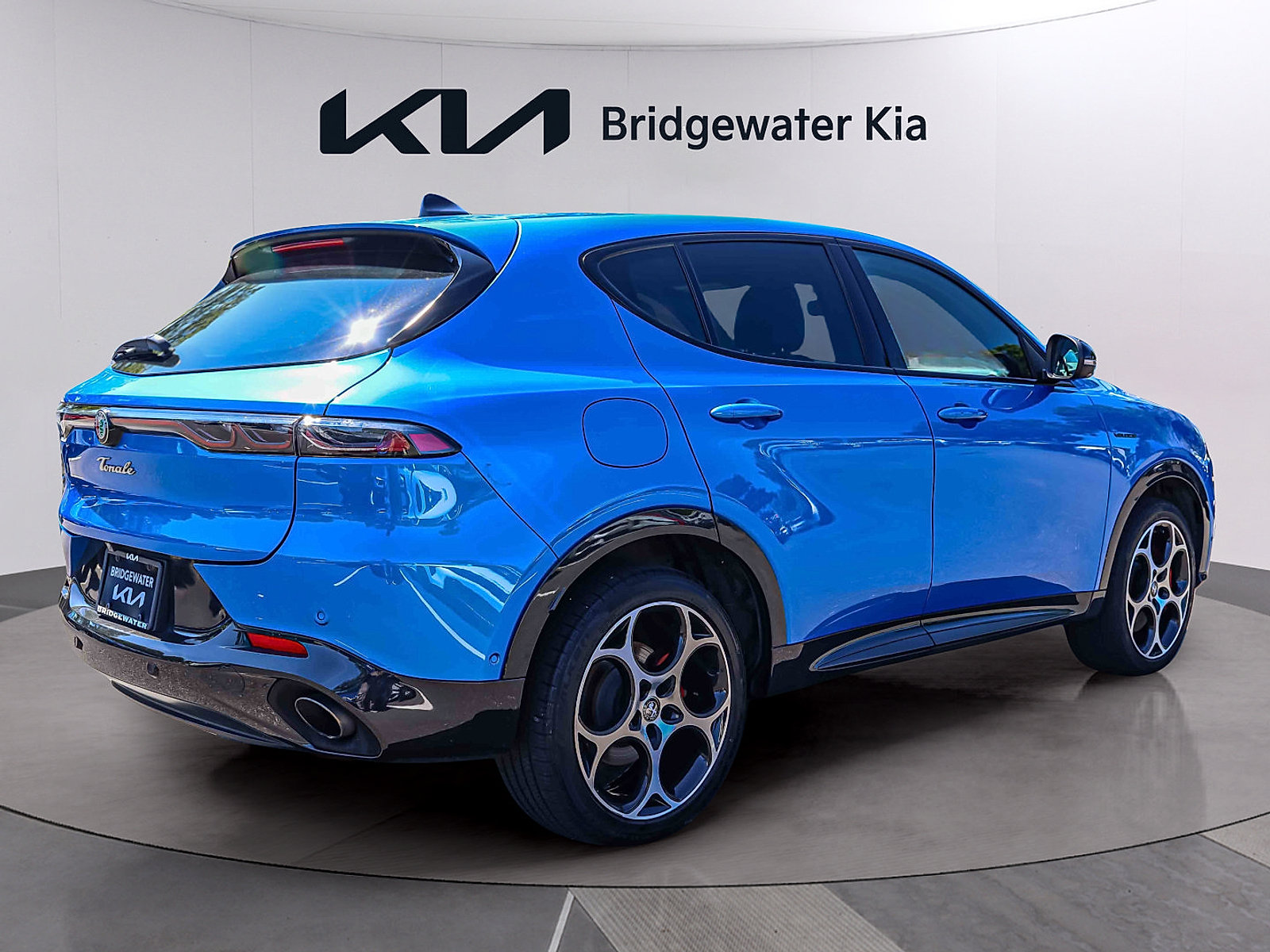 Used 2024 Alfa Romeo Tonale Veloce w/ Active Assist Package AWD/4WD image 6