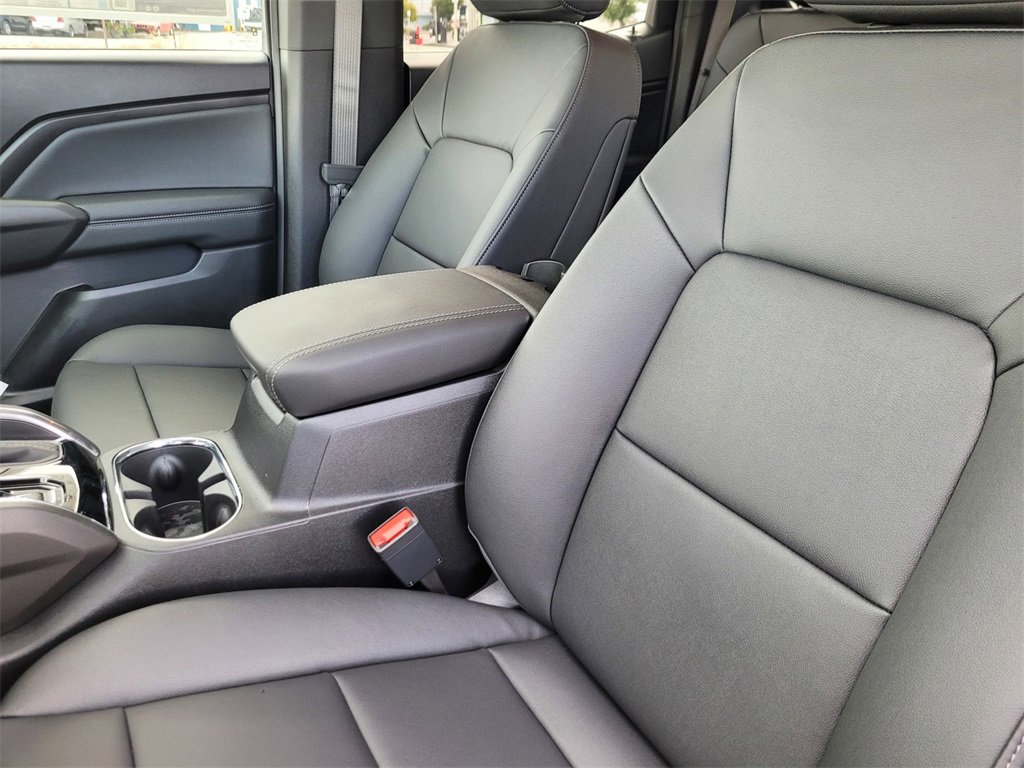 New 2026 GMC Canyon Elevation w/ Convenience Package image 12