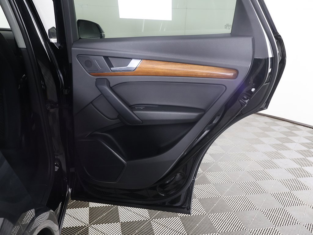 Used 2023 Audi Q5 2.0T Premium w/ Convenience Package image 25