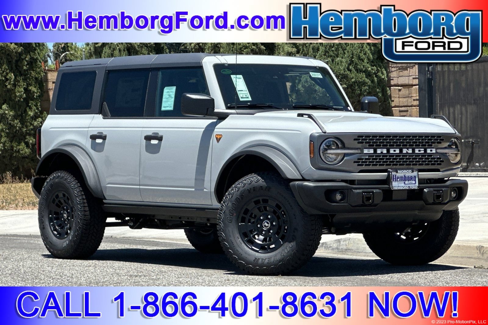 New 2026 Ford Bronco Badlands w/ Sasquatch Package AWD/4WD image 1