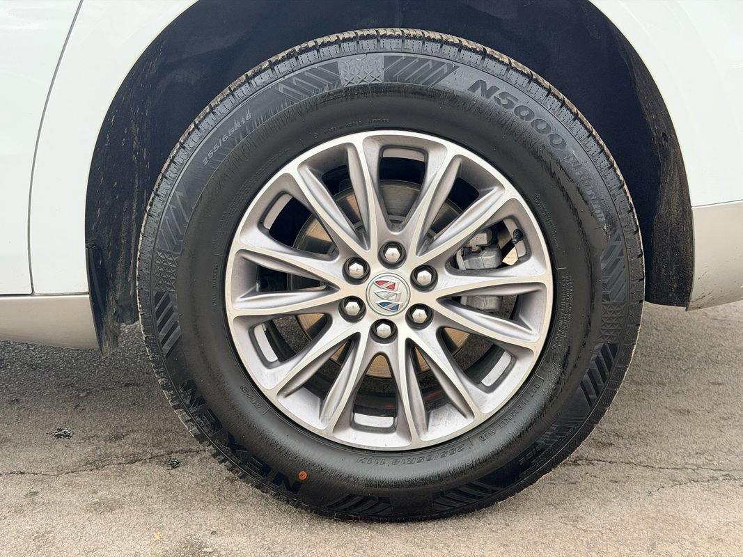Used 2023 Buick Enclave Essence image 30