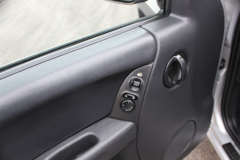 Used 2004 Jeep Liberty Sport w/ PWR Convenience Group AWD/4WD image 11