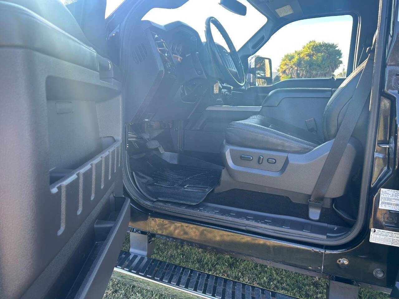 Used 2014 Ford F350 Platinum AWD/4WD image 28