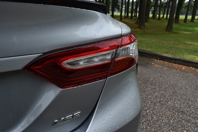 Used 2020 Toyota Camry XSE image 14