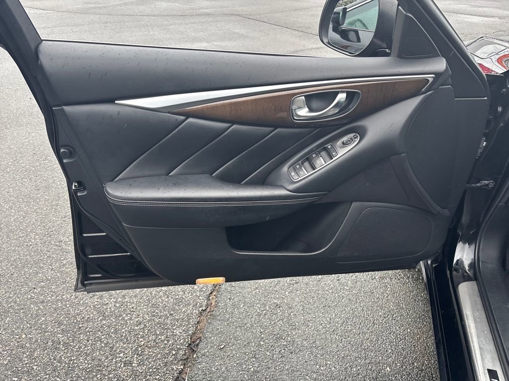 Used 2019 INFINITI Q50 Luxe w/ Essential Package (3.0T Luxe) image 11