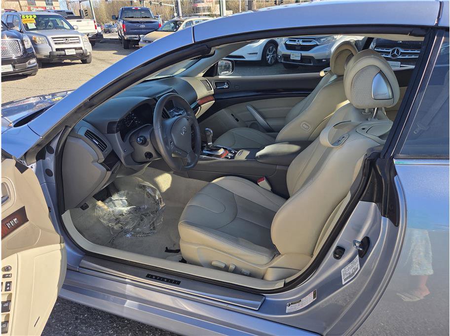 Used 2013 INFINITI G37 Sport w/ Premium Pkg image 12