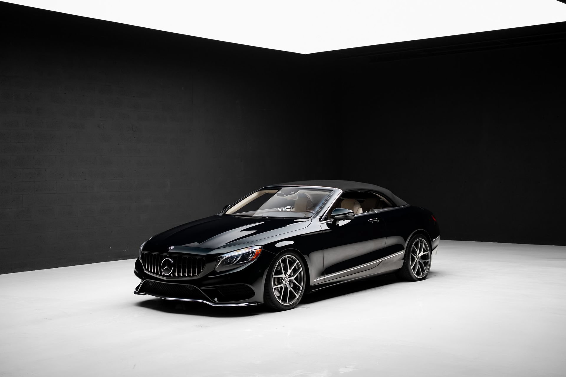 Used 2019 Mercedes-Benz S 560 Cabriolet image 4