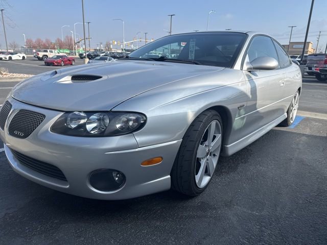 Used 2006 Pontiac GTO Base image 2