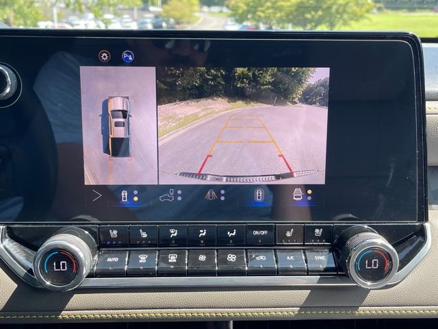 Used 2025 Chevrolet Colorado ZR2 w/ Technology Package image 13