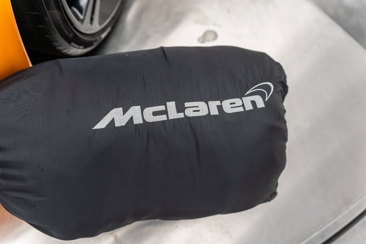 Used 2014 McLaren MP4-12C Spider RWD image 35