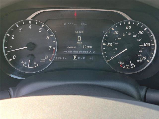 Used 2024 Nissan Frontier SV RWD image 11