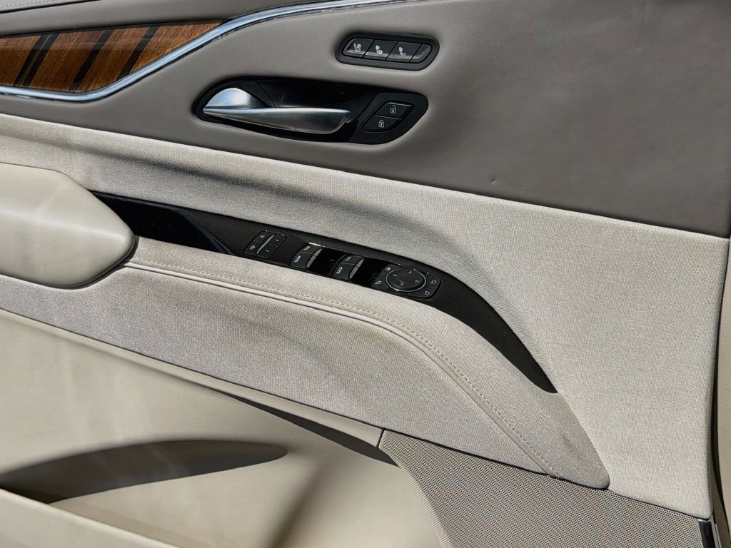 Used 2023 Cadillac Escalade Sport Platinum AWD/4WD image 30