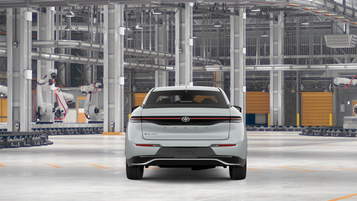 New 2027 Toyota Crown AWD/4WD image 8