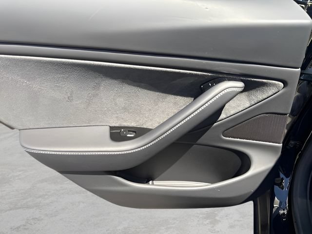 Used 2018 Tesla Model 3 Performance AWD/4WD image 32