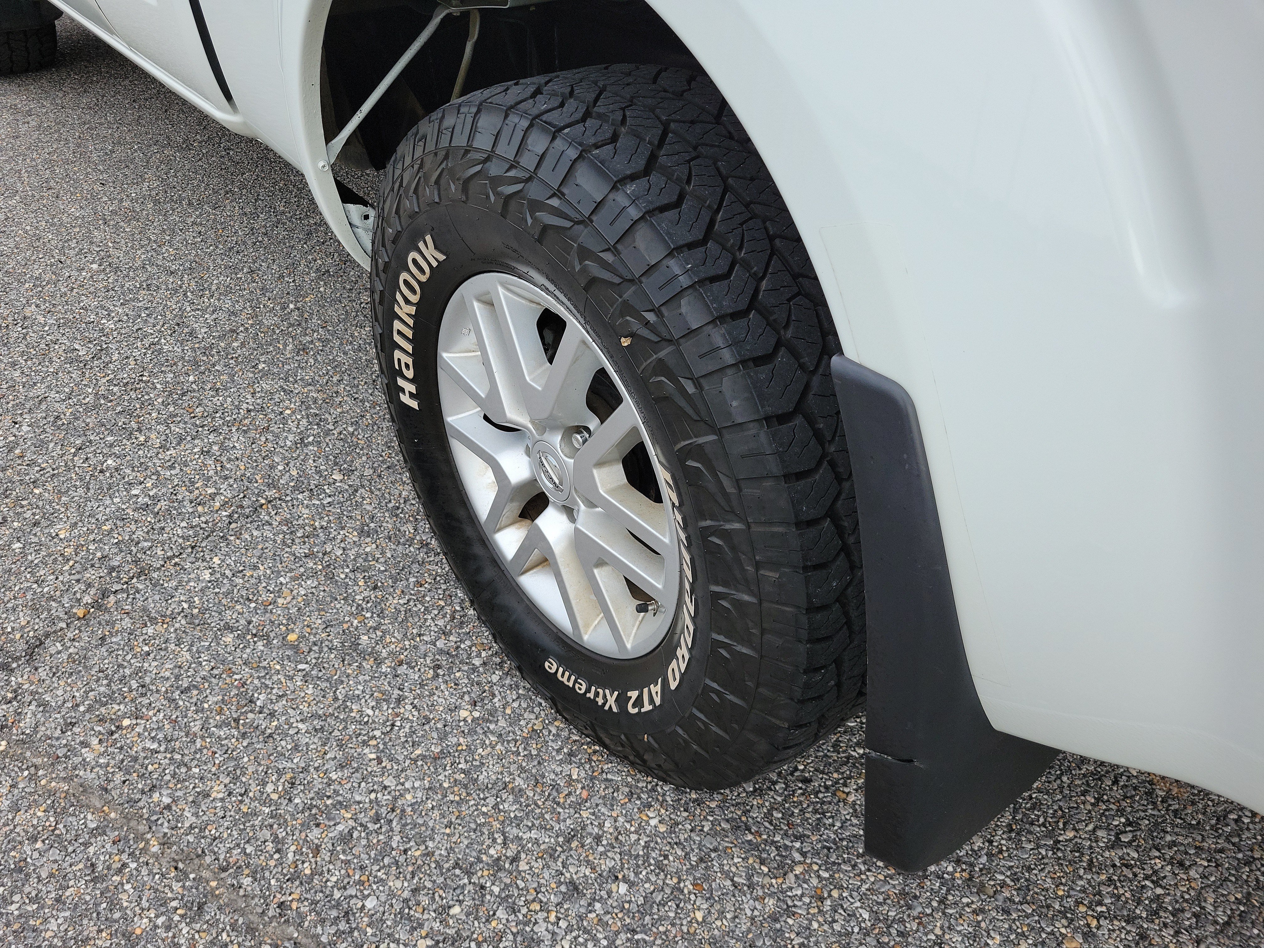 Used 2017 Nissan Frontier SV AWD/4WD image 27