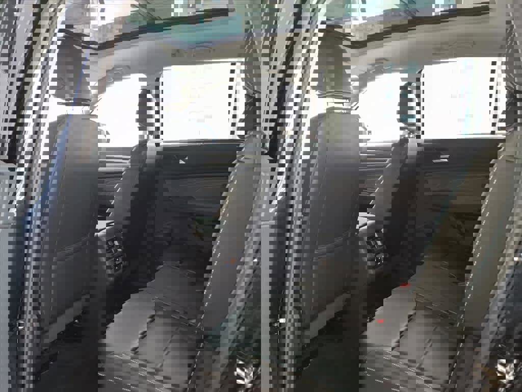 Used 2022 Volkswagen Atlas SE w/ Panoramic Sunroof Package image 15