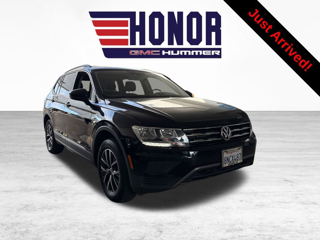 Used 2020 Volkswagen Tiguan SE w/ Panoramic Sunroof Package image 1