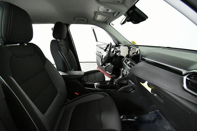 Used 2024 Chevrolet TrailBlazer LS image 22