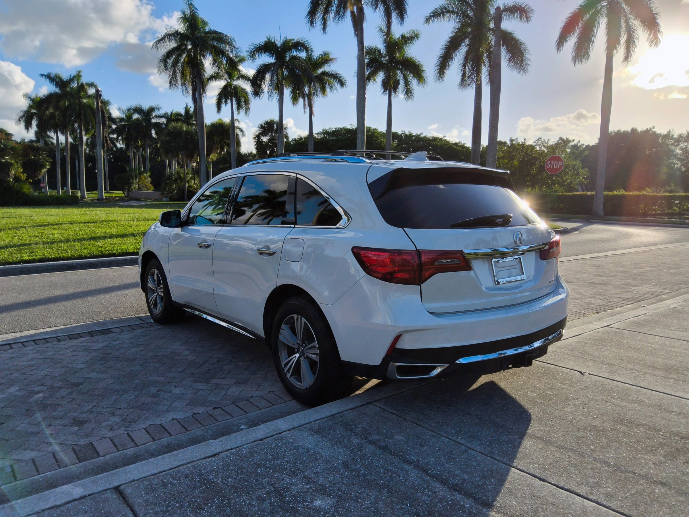 Used 2020 Acura MDX SH-AWD image 5