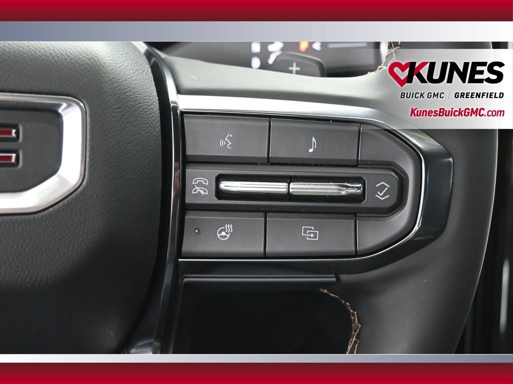 New 2025 GMC Acadia AT4 w/ LPO, Floor Liner Package AWD/4WD image 32