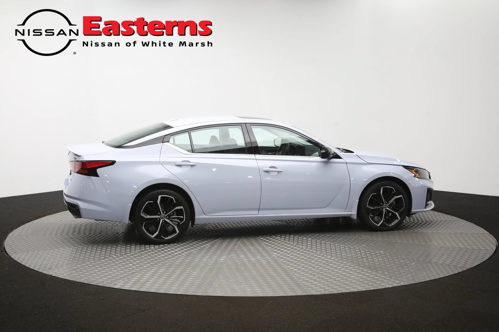 Used 2023 Nissan Altima 2.5 SR AWD/4WD image 42