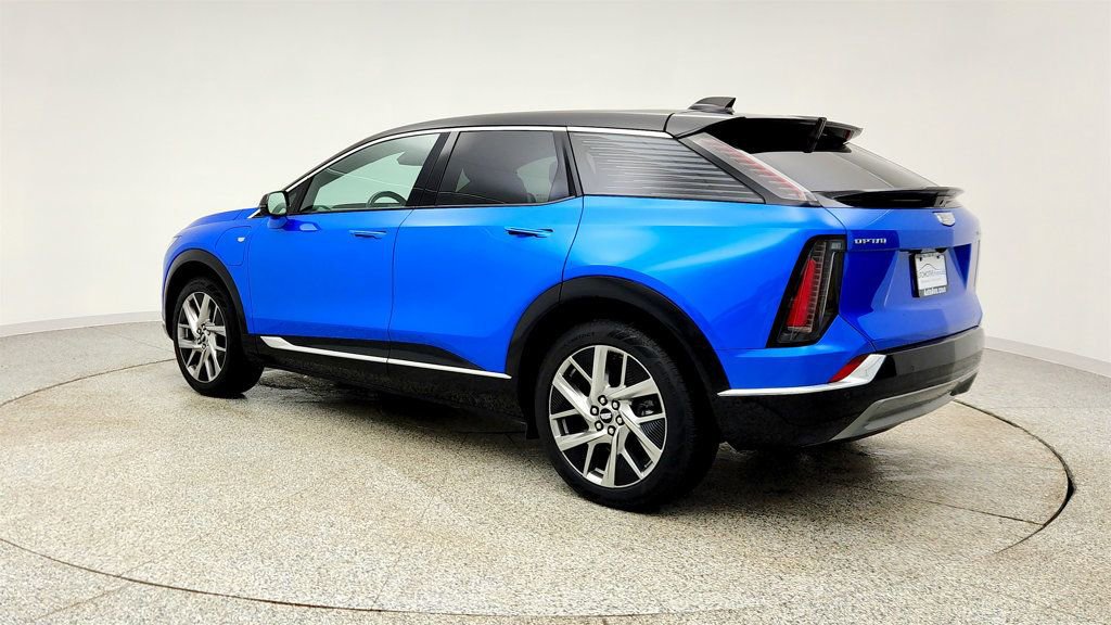 Used 2025 Cadillac Optiq Luxury 1 image 7