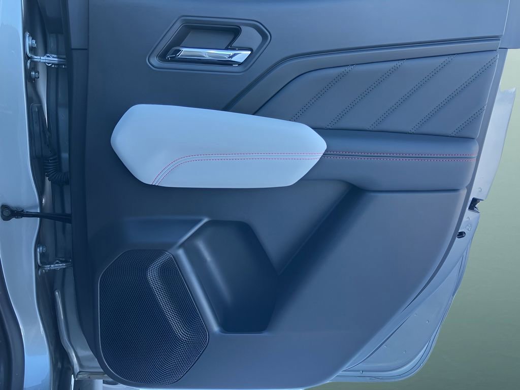 Used 2024 GMC Canyon AT4X image 45