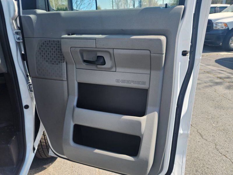 Used 2024 Ford E-350 and Econoline 350 Super Duty w/ Power Windows & Locks Group image 5
