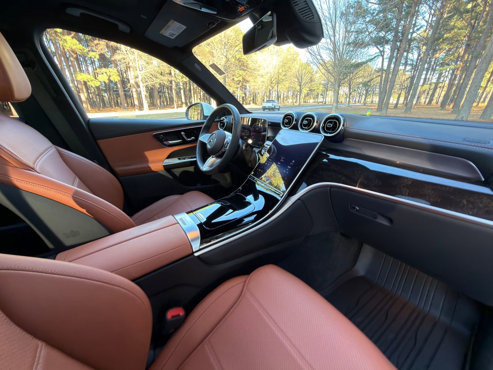 Used 2024 Mercedes-Benz GLC 300 image 18