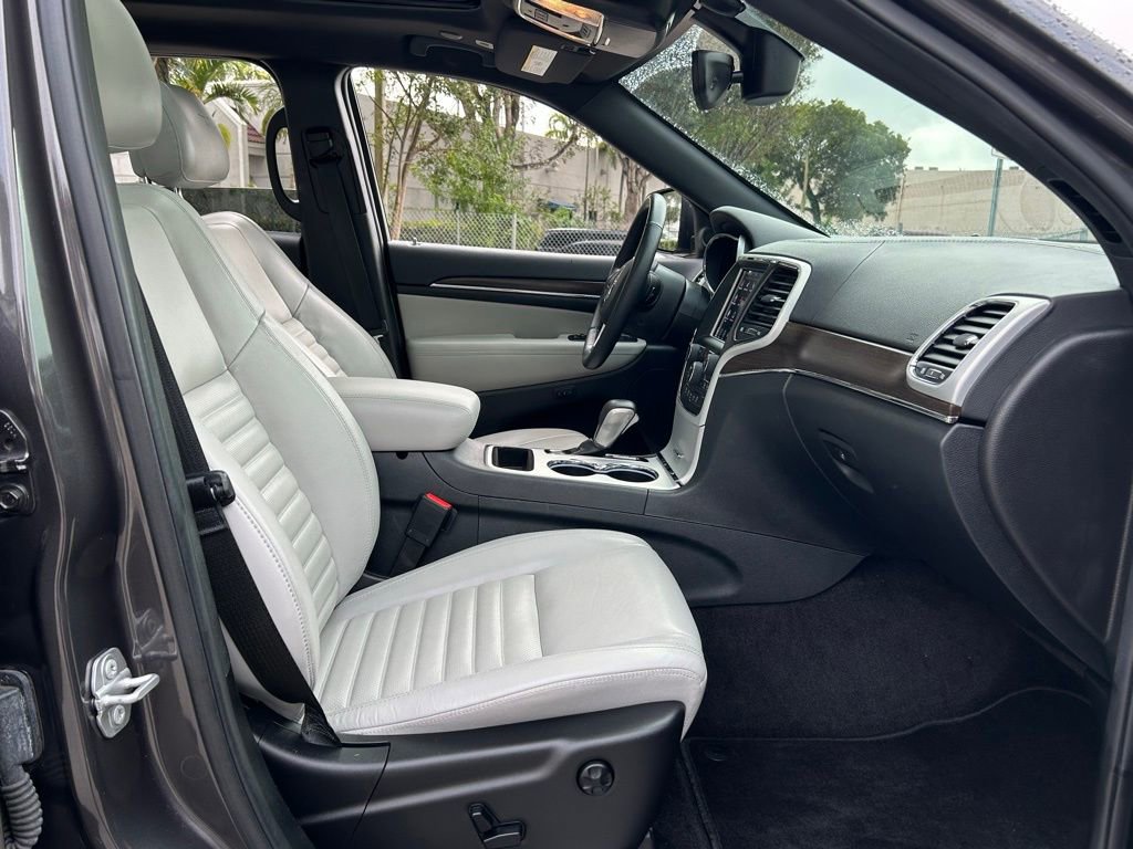 Certified 2018 Jeep Grand Cherokee Limited image 33