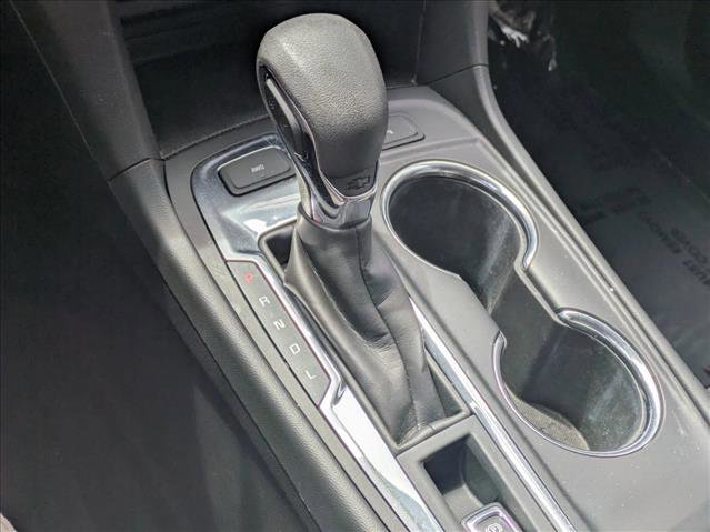 Used 2023 Chevrolet Equinox LT w/ Driver Convenience Package image 12